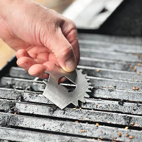 Universal Grill Scraper – Bristle-Free BBQ Tool