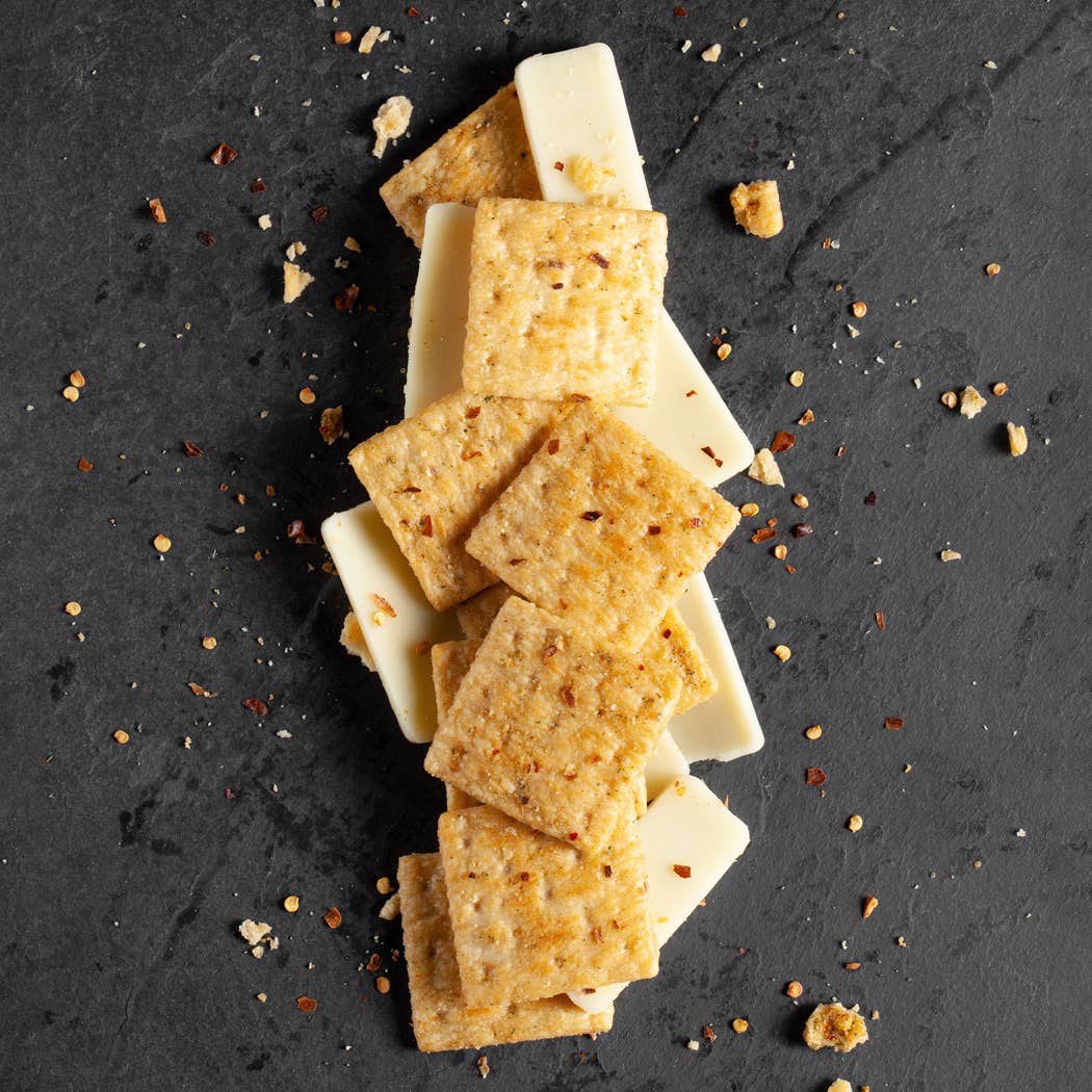 Sherman's Tennessee Hot Crackers, White Cheddar Flavor 30 CT